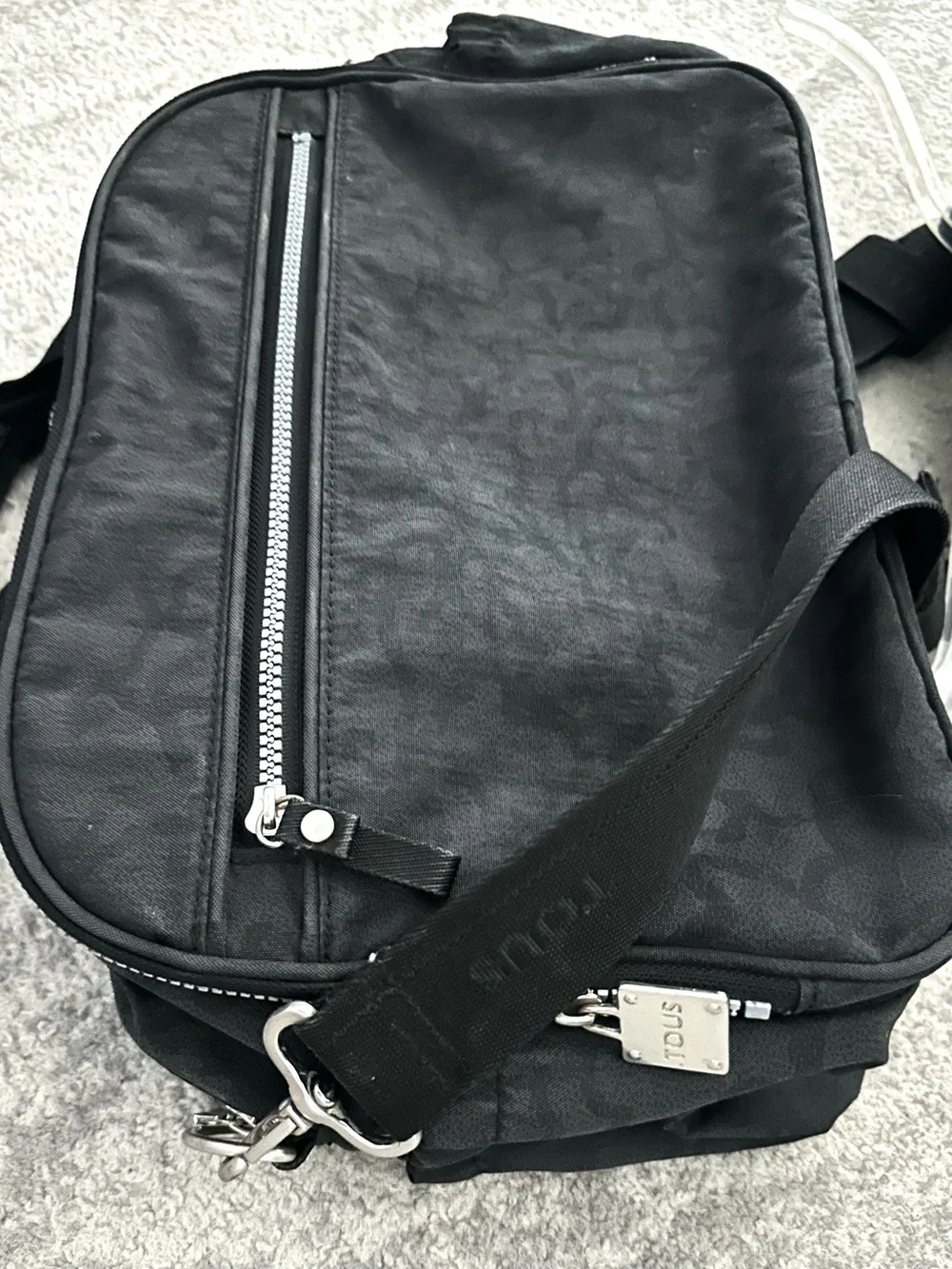 TOUS Kaos Baby / All Purpose Shoulder Bag in Anthracite-Black - Picture 3 of 11